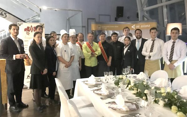 Kazakhstan équipes Hotel Marriott - Frederic Jaunault Meilleur Ouvrier France Primeur Fruits Legumes
